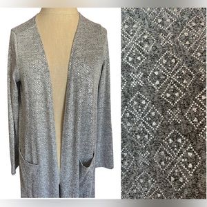 NWT LuLaRoe Sarah Cardigan Long Open- Gray & Metallic Silver Tribal Design S